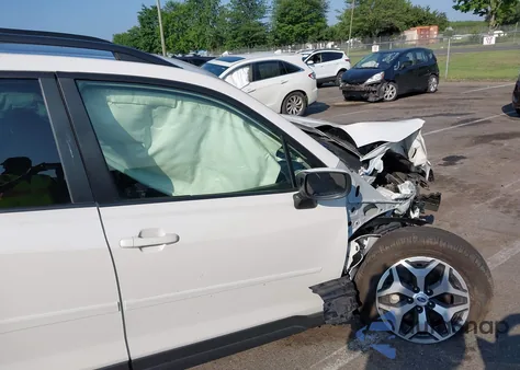 2021 Subaru Forester Premium из США, поврежденный, VIN JF2SKAJC9MH539517